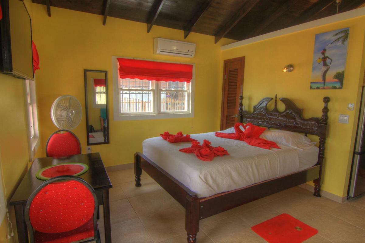 The White Horse Inn - Hopkins Village Beach Belize Luaran gambar